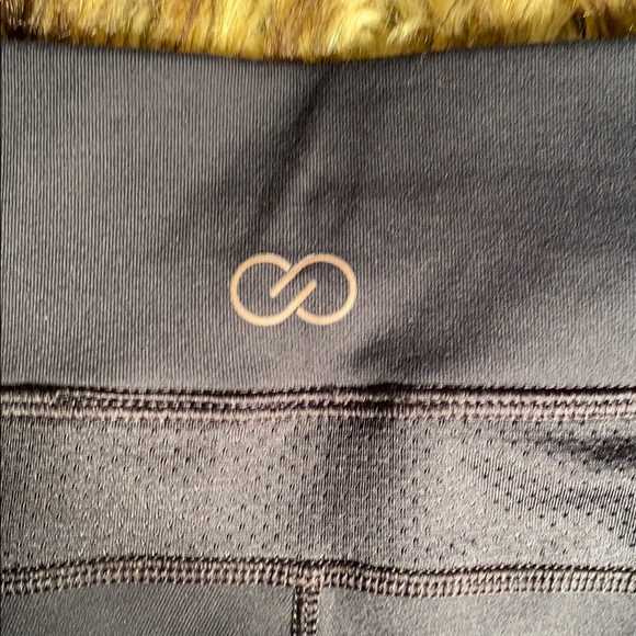 BNWT CALIA by Carrie Underwood Capri Leggings - Picture 4 of 10